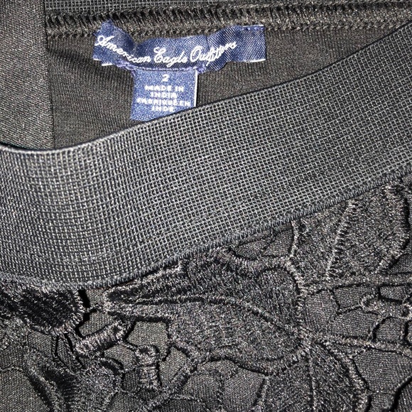 Black pencil skirt - Picture 2 of 3